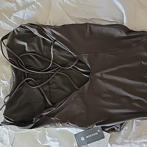 NWT Athleta Gray Bodysuit - Picture 7 of 7